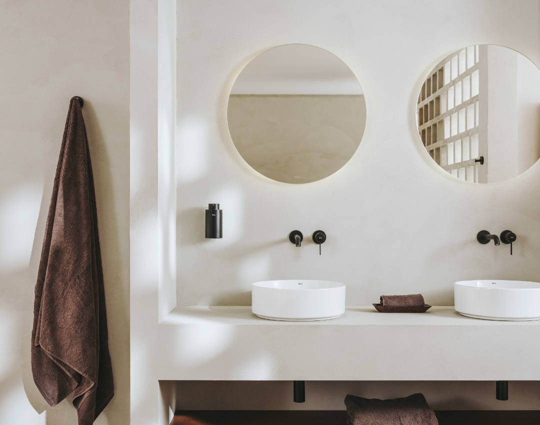 Roca Ona Collection - Plumbers Merchant and Bathroom Showroom in Leicester.